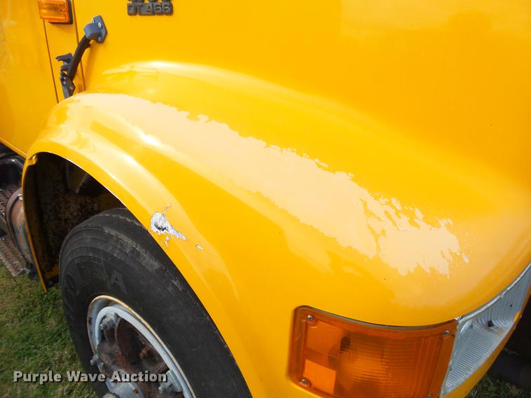 image for item DB7374 1996 International 4900 oil distribution truck