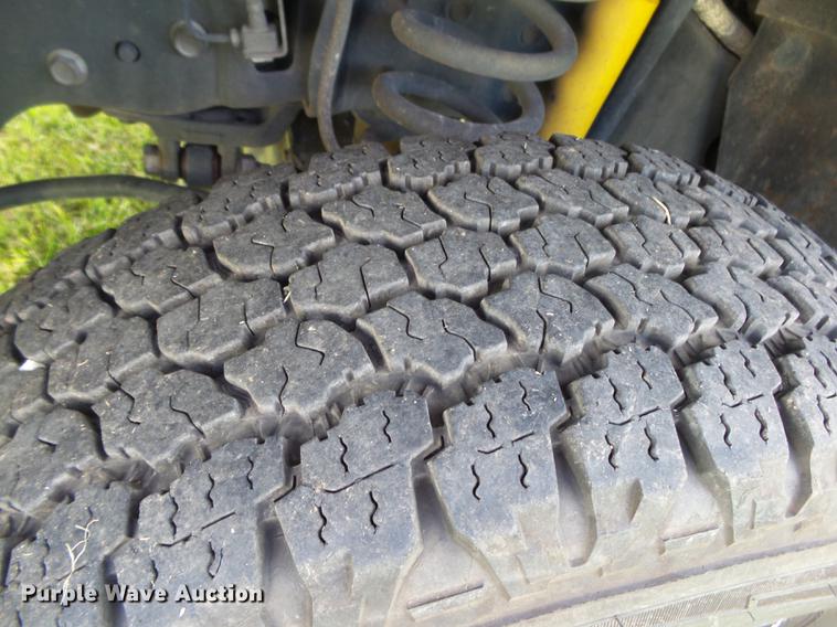 image for item DB7375 2013 Ford F350 Super Duty SuperCab utility bed pickup truck