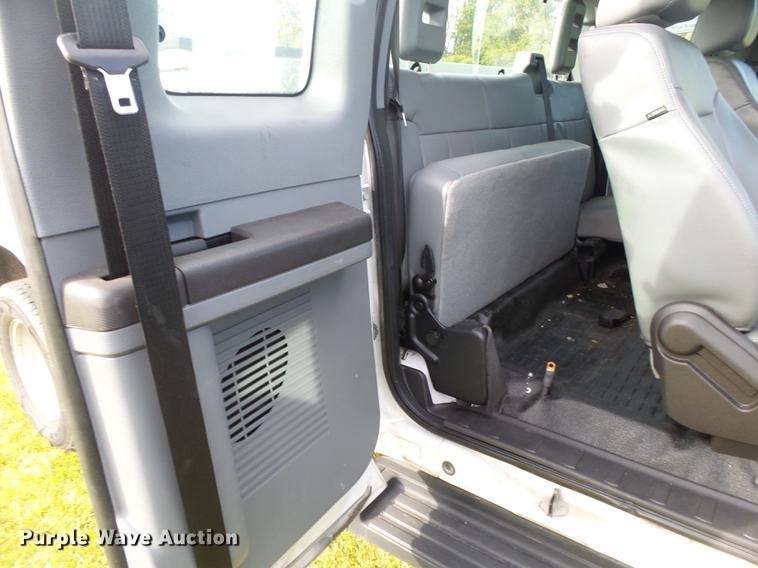 image for item DB7375 2013 Ford F350 Super Duty SuperCab utility bed pickup truck