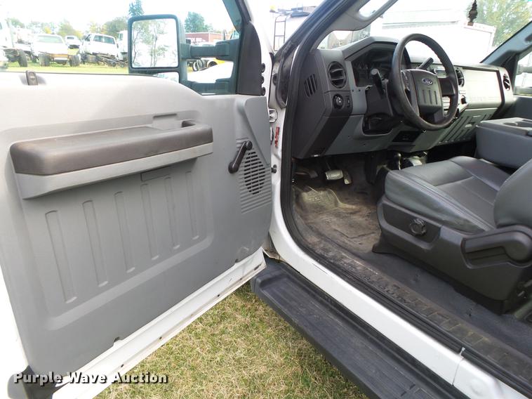 image for item DB7375 2013 Ford F350 Super Duty SuperCab utility bed pickup truck