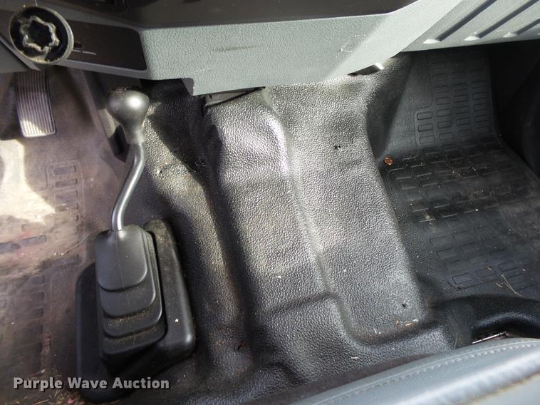 image for item DB7375 2013 Ford F350 Super Duty SuperCab utility bed pickup truck