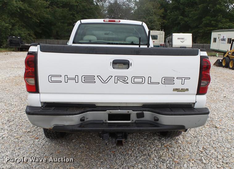 image for item DB7379 2006 Chevrolet Silverado 2500HD Ext. Cab pickup truck