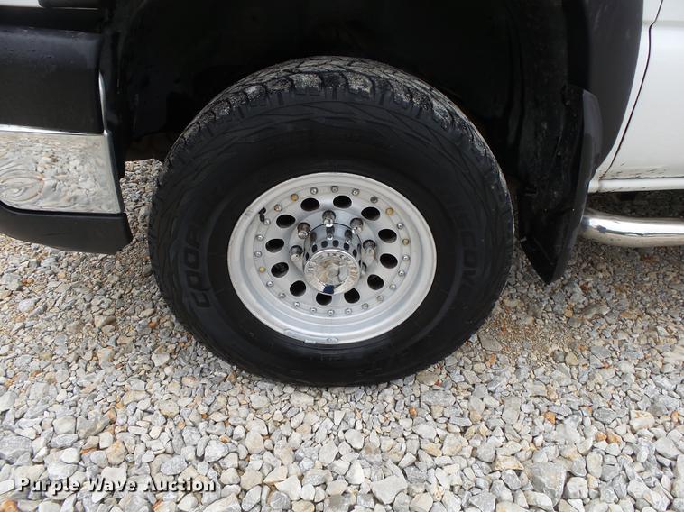 image for item DB7379 2006 Chevrolet Silverado 2500HD Ext. Cab pickup truck