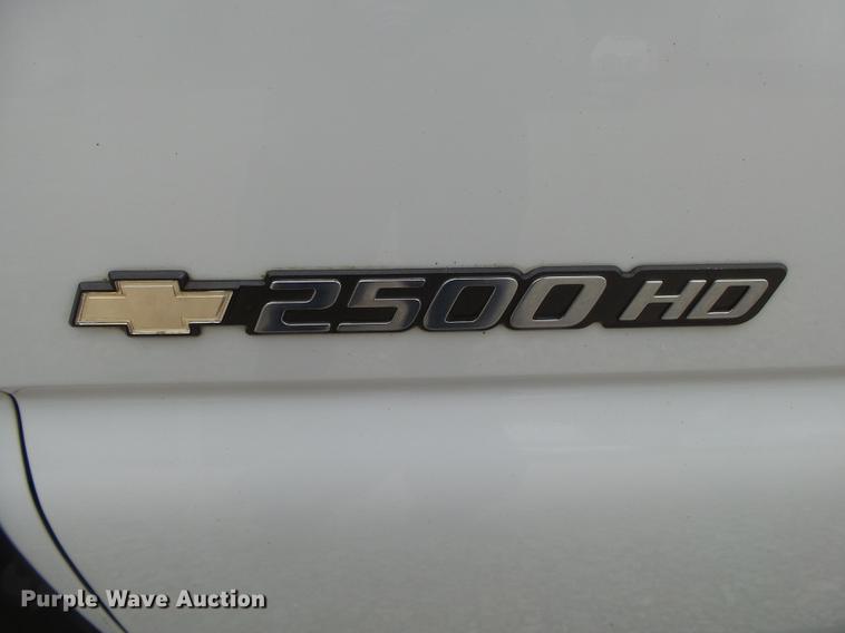 image for item DB7379 2006 Chevrolet Silverado 2500HD Ext. Cab pickup truck