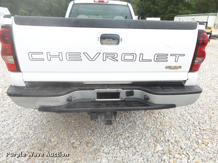 image for item DB7379 2006 Chevrolet Silverado 2500HD Ext. Cab pickup truck