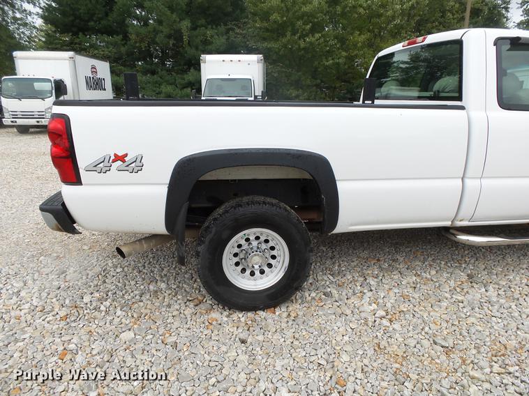 image for item DB7379 2006 Chevrolet Silverado 2500HD Ext. Cab pickup truck