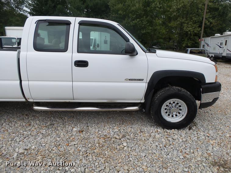 image for item DB7379 2006 Chevrolet Silverado 2500HD Ext. Cab pickup truck