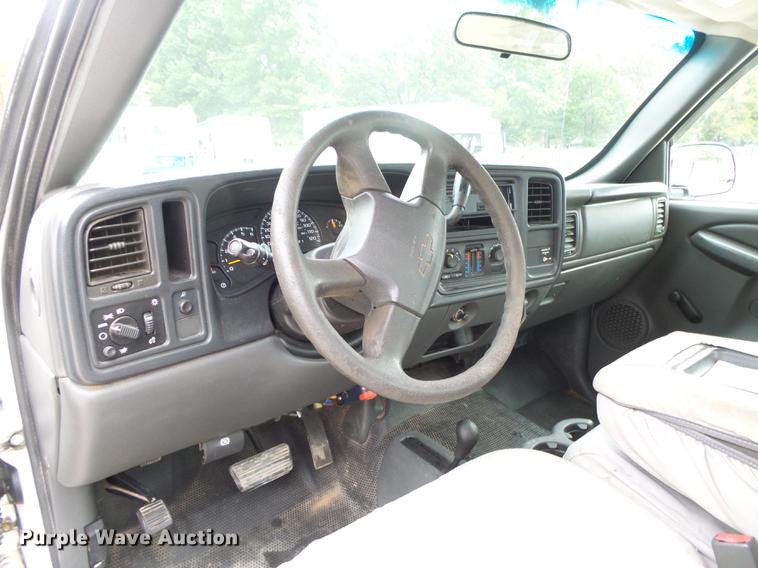 image for item DB7379 2006 Chevrolet Silverado 2500HD Ext. Cab pickup truck