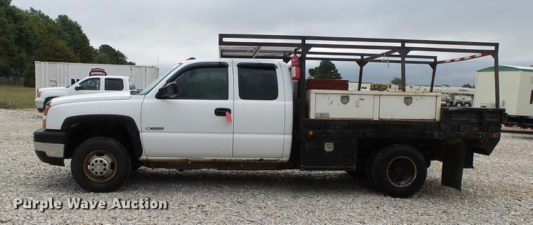 image for item DB7381 2006 Chevrolet Silverado 3500 Ext. Cab flatbed pickup truck