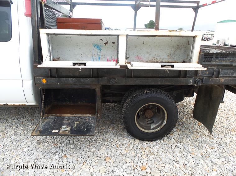 image for item DB7381 2006 Chevrolet Silverado 3500 Ext. Cab flatbed pickup truck