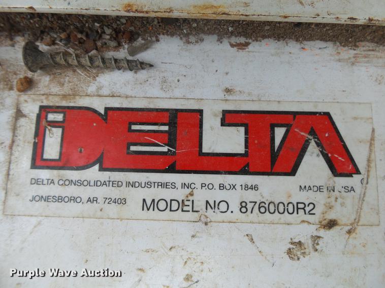 image for item DB7381 2006 Chevrolet Silverado 3500 Ext. Cab flatbed pickup truck