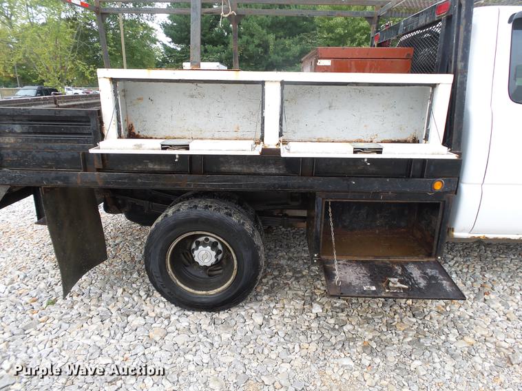 image for item DB7381 2006 Chevrolet Silverado 3500 Ext. Cab flatbed pickup truck