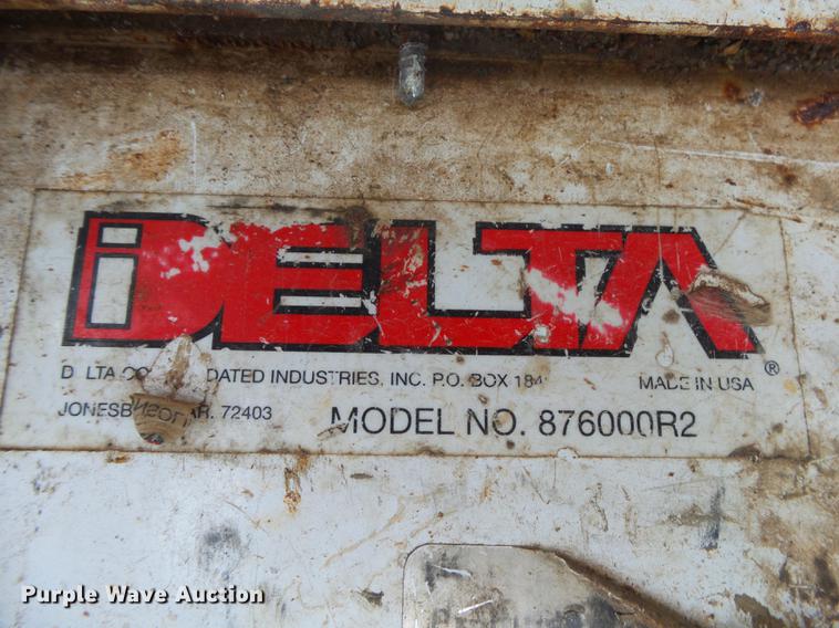 image for item DB7381 2006 Chevrolet Silverado 3500 Ext. Cab flatbed pickup truck