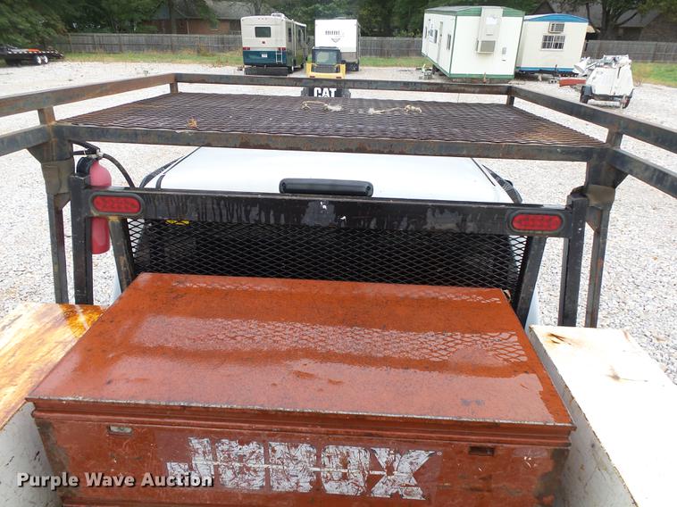 image for item DB7381 2006 Chevrolet Silverado 3500 Ext. Cab flatbed pickup truck