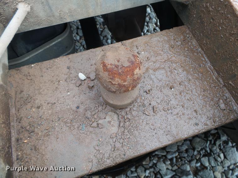 image for item DB7381 2006 Chevrolet Silverado 3500 Ext. Cab flatbed pickup truck