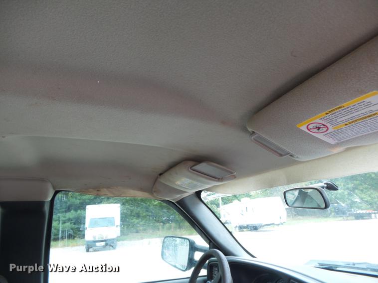 image for item DB7381 2006 Chevrolet Silverado 3500 Ext. Cab flatbed pickup truck