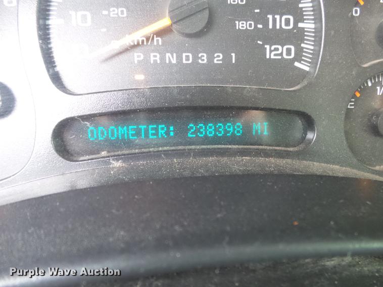 image for item DB7381 2006 Chevrolet Silverado 3500 Ext. Cab flatbed pickup truck