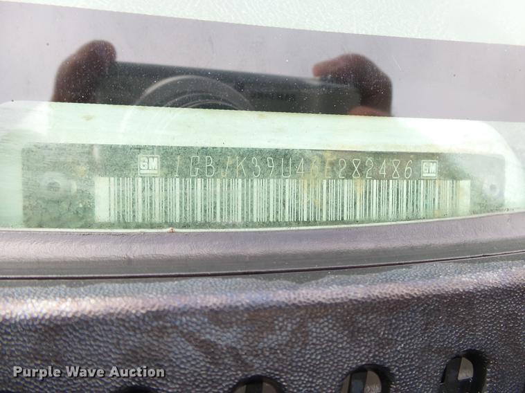 image for item DB7381 2006 Chevrolet Silverado 3500 Ext. Cab flatbed pickup truck