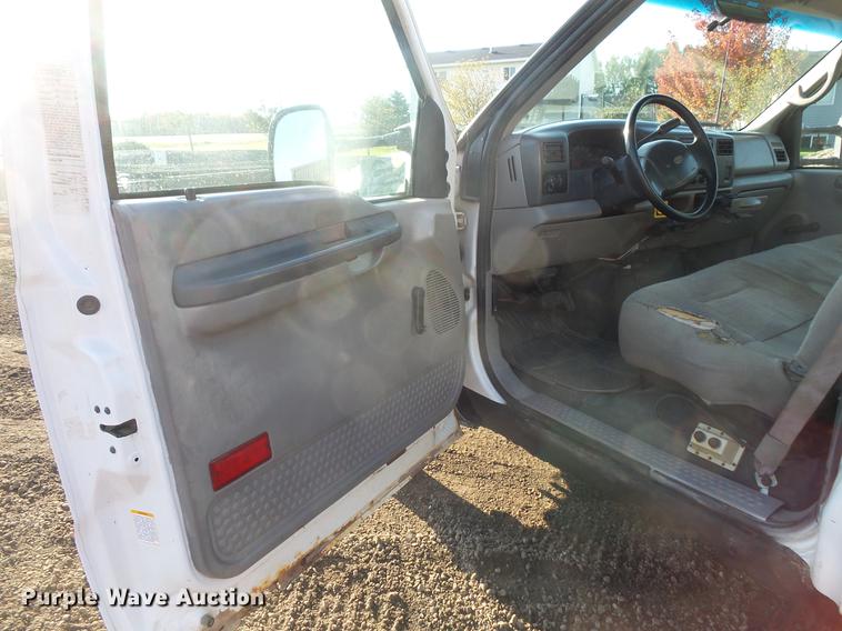 image for item DB8099 2000 Ford F550 Super Duty dump truck