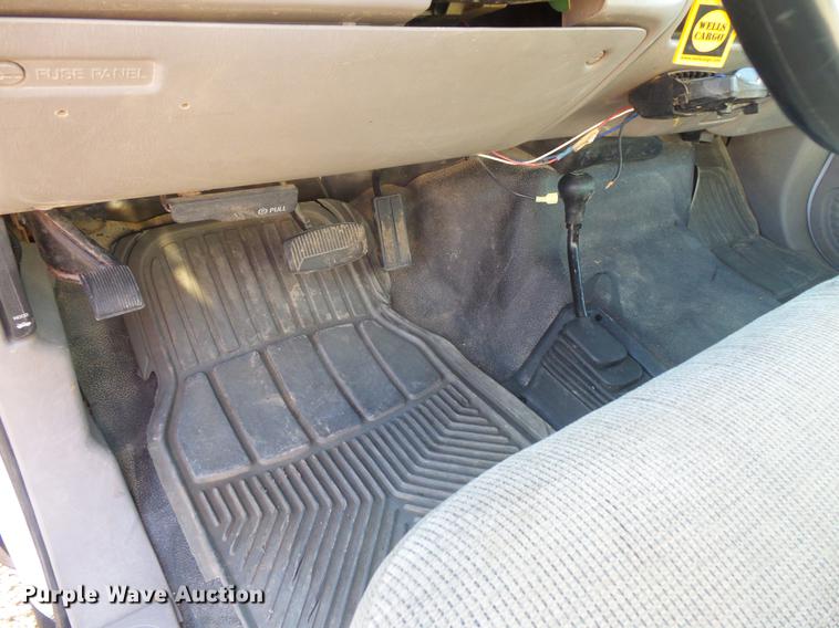 image for item DB8099 2000 Ford F550 Super Duty dump truck