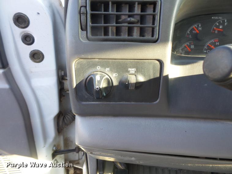 image for item DB8099 2000 Ford F550 Super Duty dump truck