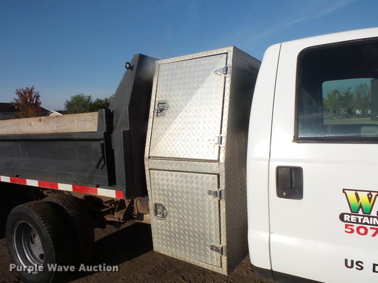 image for item DB8099 2000 Ford F550 Super Duty dump truck