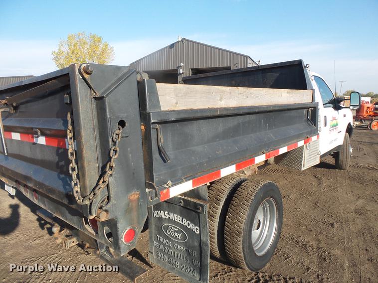 image for item DB8099 2000 Ford F550 Super Duty dump truck