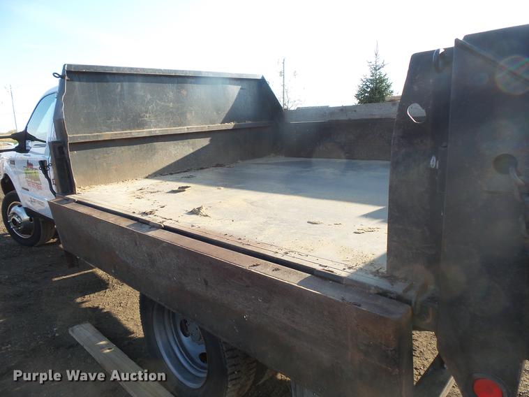 image for item DB8099 2000 Ford F550 Super Duty dump truck
