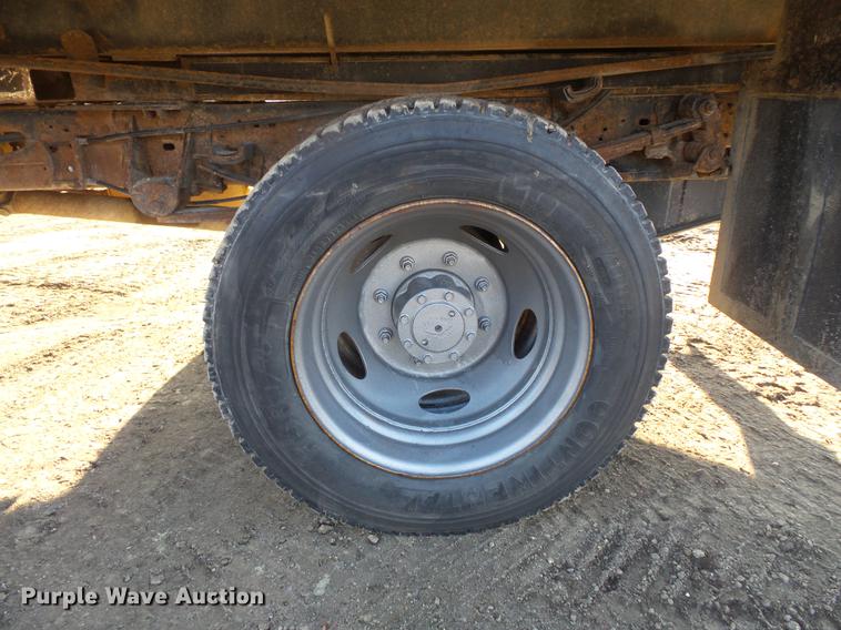 image for item DB8099 2000 Ford F550 Super Duty dump truck