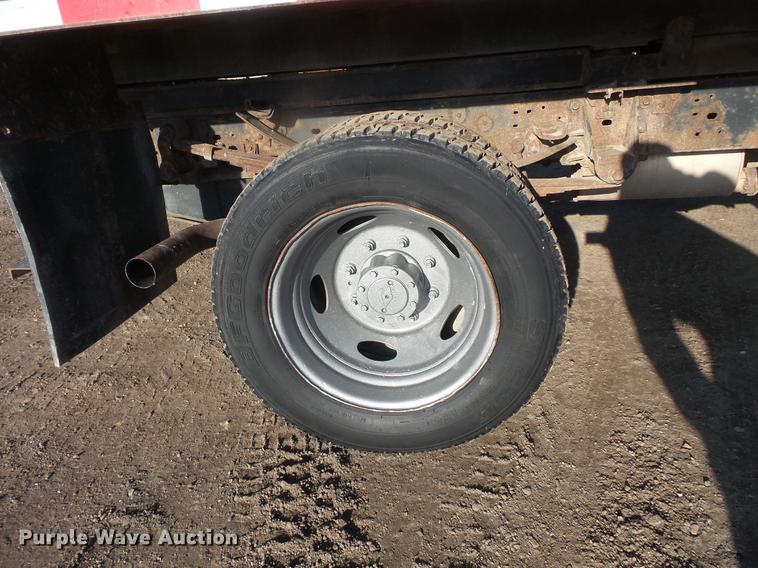 image for item DB8099 2000 Ford F550 Super Duty dump truck