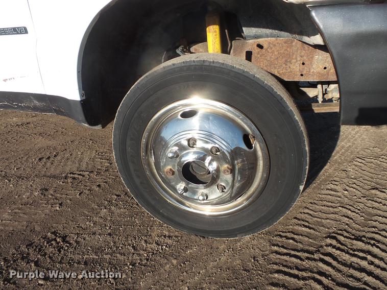 image for item DB8099 2000 Ford F550 Super Duty dump truck