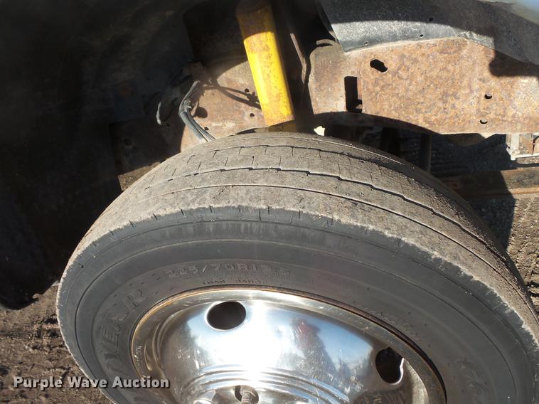 image for item DB8099 2000 Ford F550 Super Duty dump truck