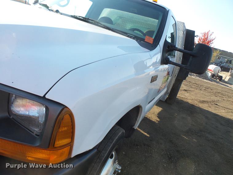 image for item DB8099 2000 Ford F550 Super Duty dump truck
