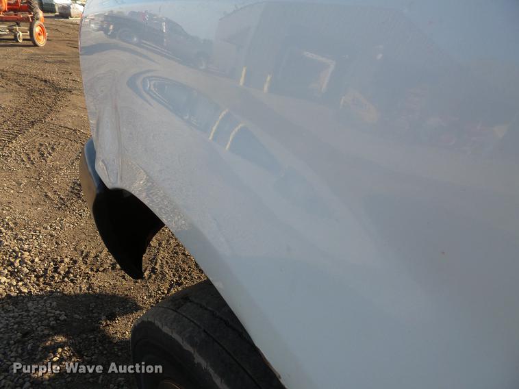 image for item DB8099 2000 Ford F550 Super Duty dump truck