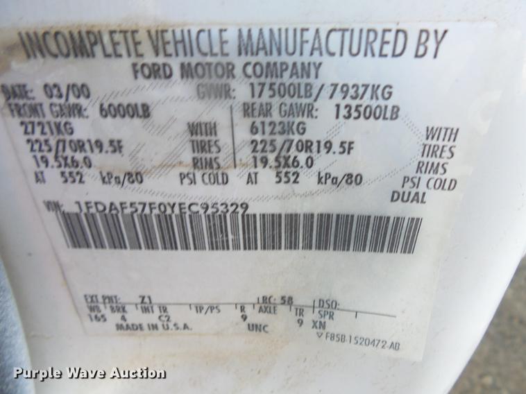 image for item DB8099 2000 Ford F550 Super Duty dump truck