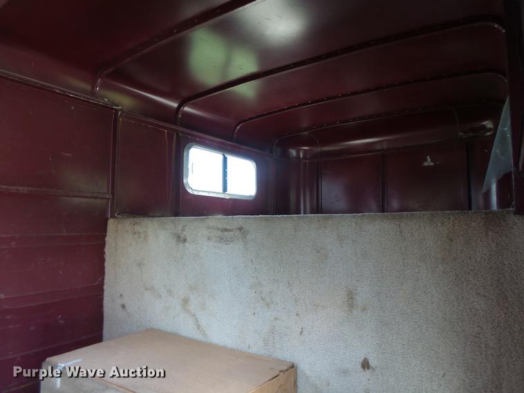 image for item DB9975 1995 Big Valley livestock trailer