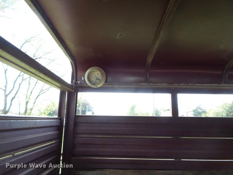 image for item DB9975 1995 Big Valley livestock trailer