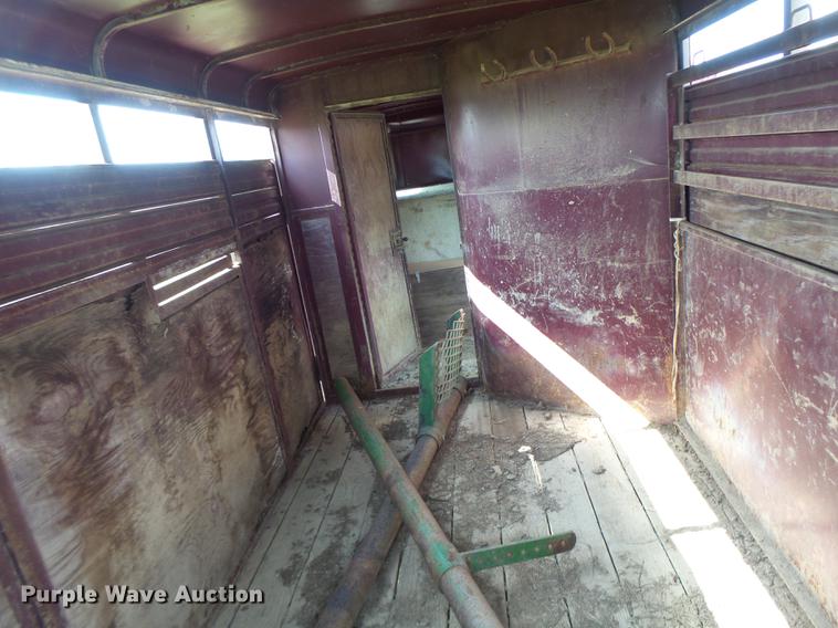 image for item DB9975 1995 Big Valley livestock trailer