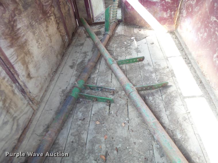 image for item DB9975 1995 Big Valley livestock trailer