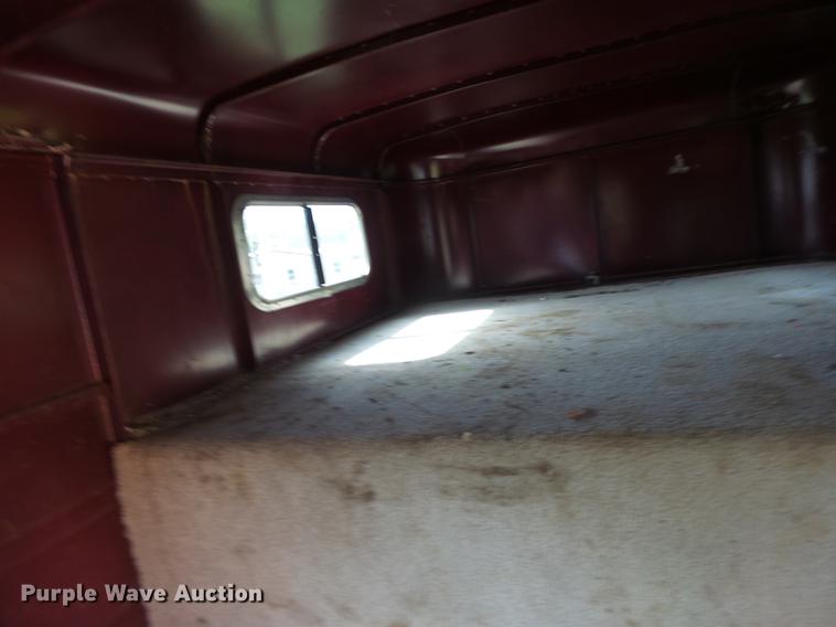 image for item DB9975 1995 Big Valley livestock trailer