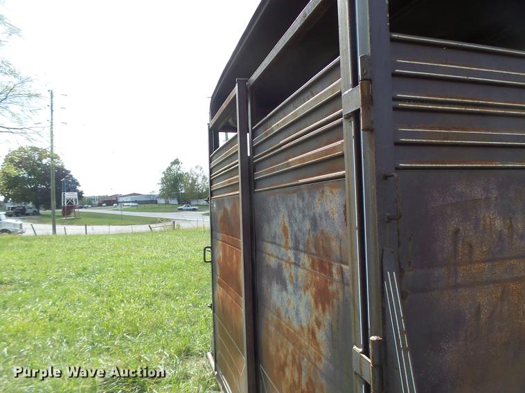 image for item DB9975 1995 Big Valley livestock trailer