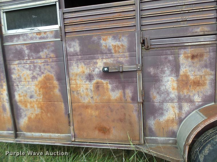 image for item DB9975 1995 Big Valley livestock trailer