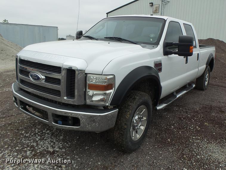 image for item DB9993 2008 Ford F350 Super Duty Crew Cab pickup truck