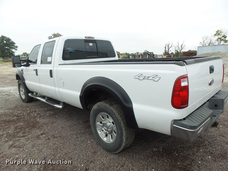 image for item DB9993 2008 Ford F350 Super Duty Crew Cab pickup truck