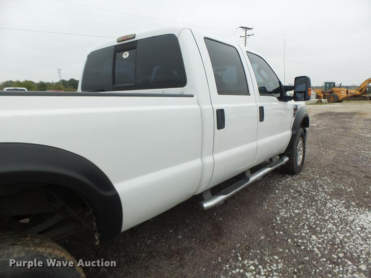 image for item DB9993 2008 Ford F350 Super Duty Crew Cab pickup truck