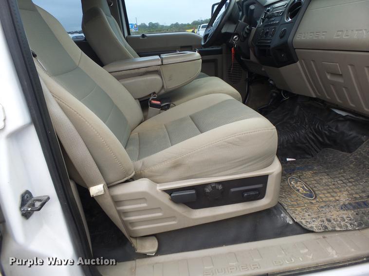 image for item DB9993 2008 Ford F350 Super Duty Crew Cab pickup truck