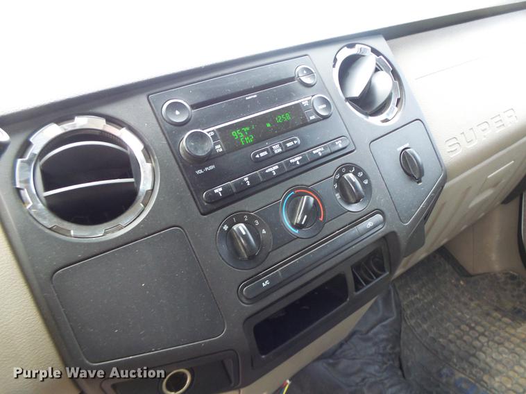 image for item DB9993 2008 Ford F350 Super Duty Crew Cab pickup truck