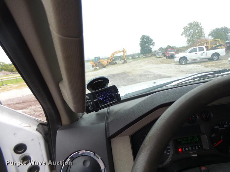 image for item DB9993 2008 Ford F350 Super Duty Crew Cab pickup truck