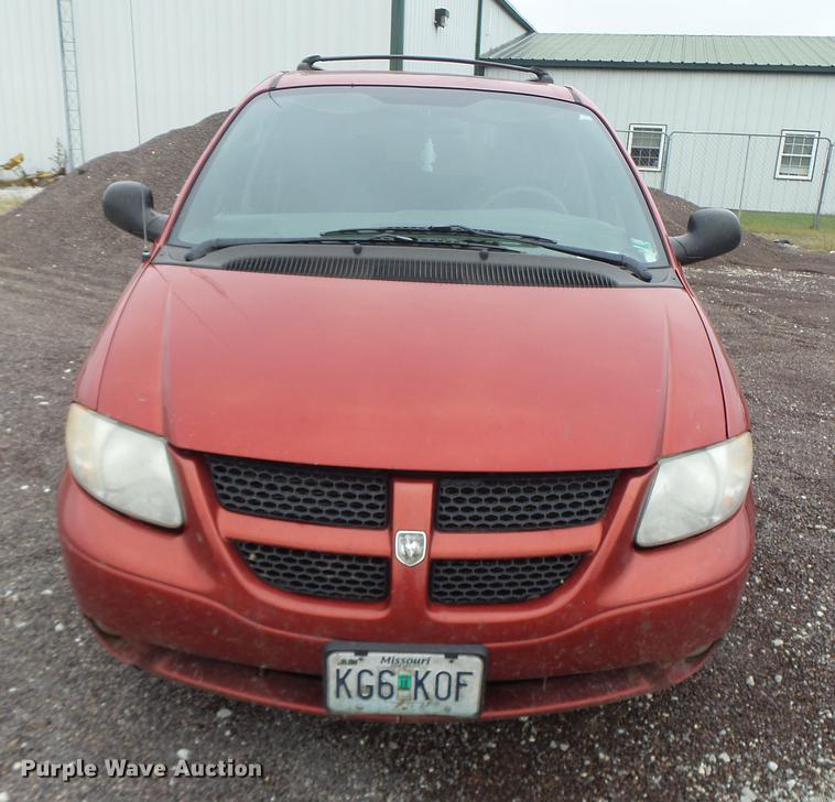 image for item DB9995 2004 Dodge Grand Caravan van
