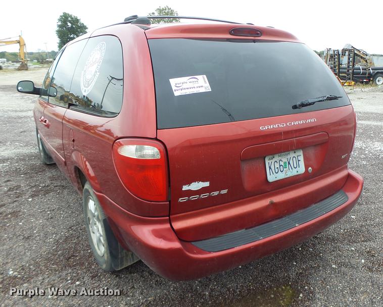 image for item DB9995 2004 Dodge Grand Caravan van